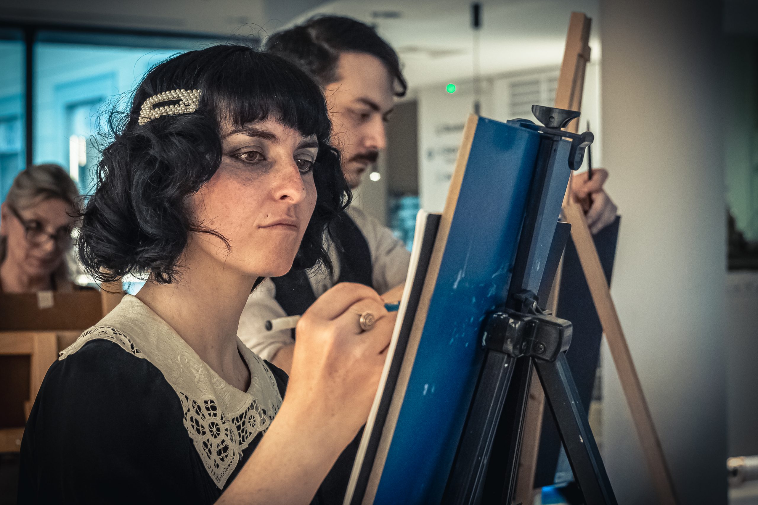 Apericena Drink & Draw, buffet con sessione di disegno guidata da un'artista