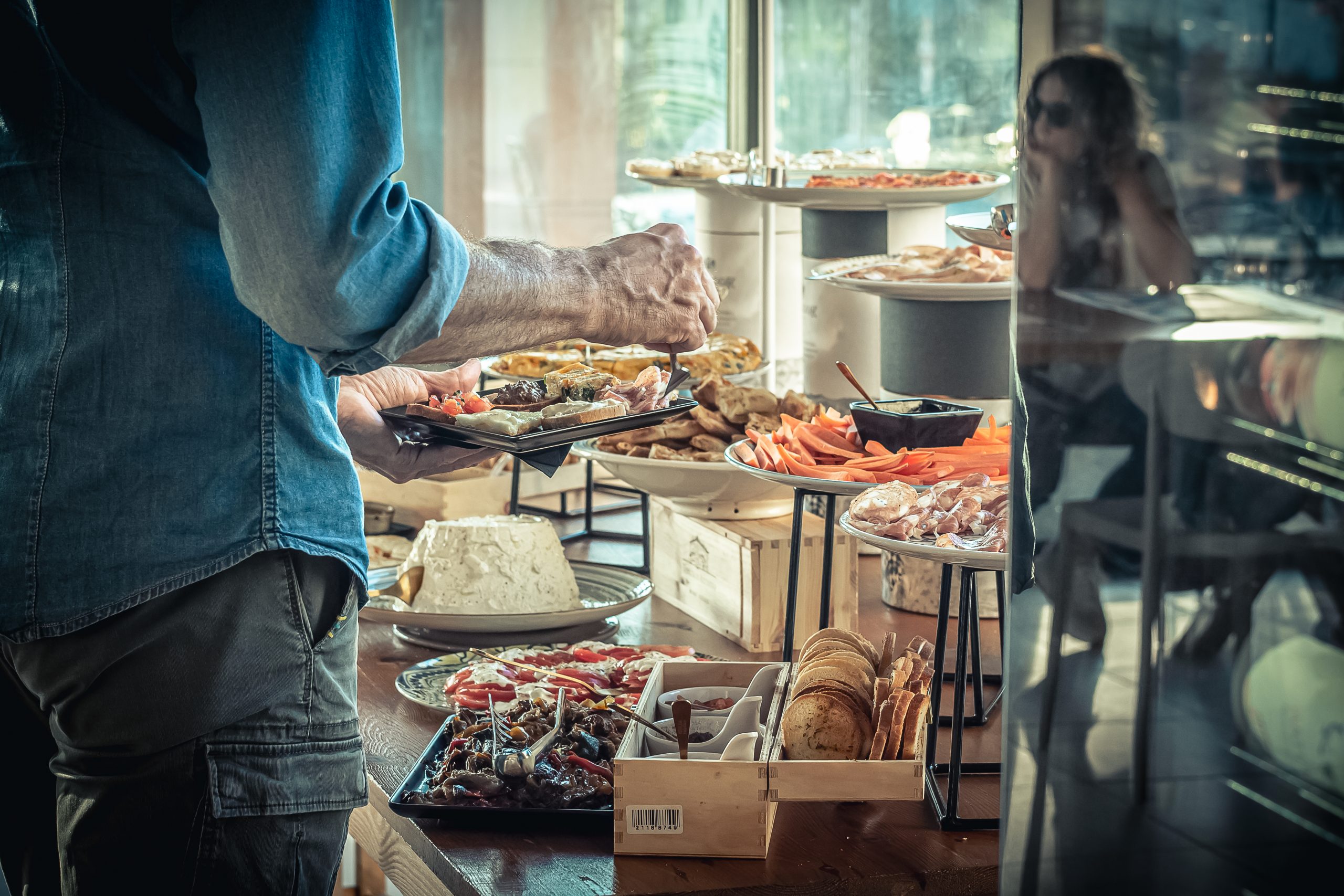 Buffet dell'apericena di Cibo Vino e Chiacchiere