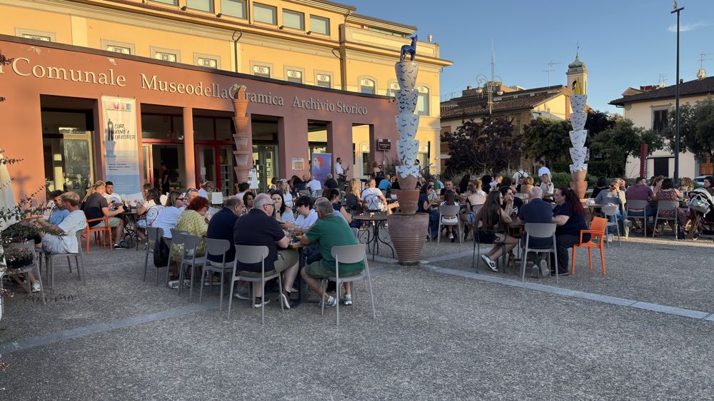 Scena in costume durante una Cena con Delitto