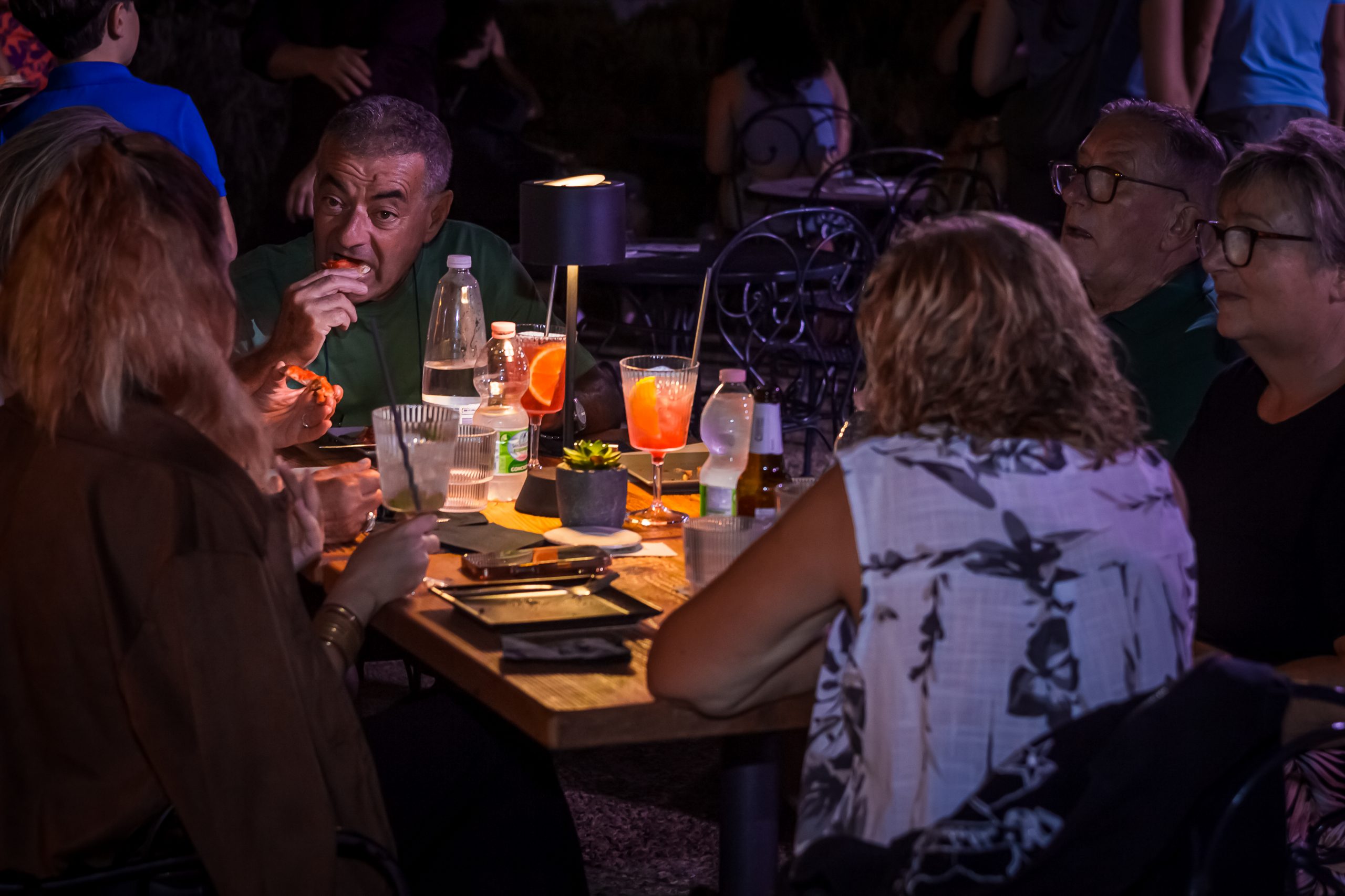Spritz firmato Cibo Vino e Chiacchiere servito al bancone